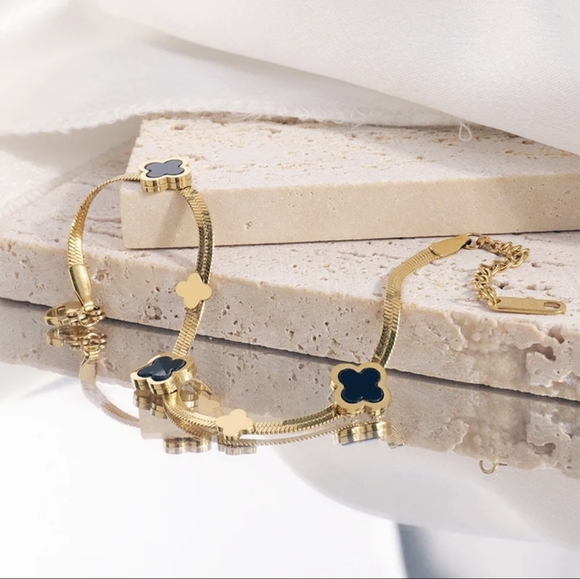 18k Gold Plated Clover Bracelet Designer Inspired - Picture 8 of 8